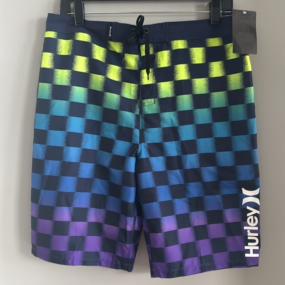 NWT Hurley boys Checkered Boardshorts big kid, size 20
